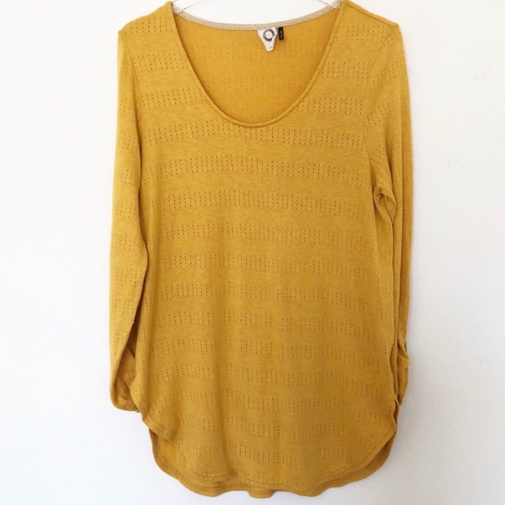 Anthropologie || Akemi + Kin || Golden Yellow Top